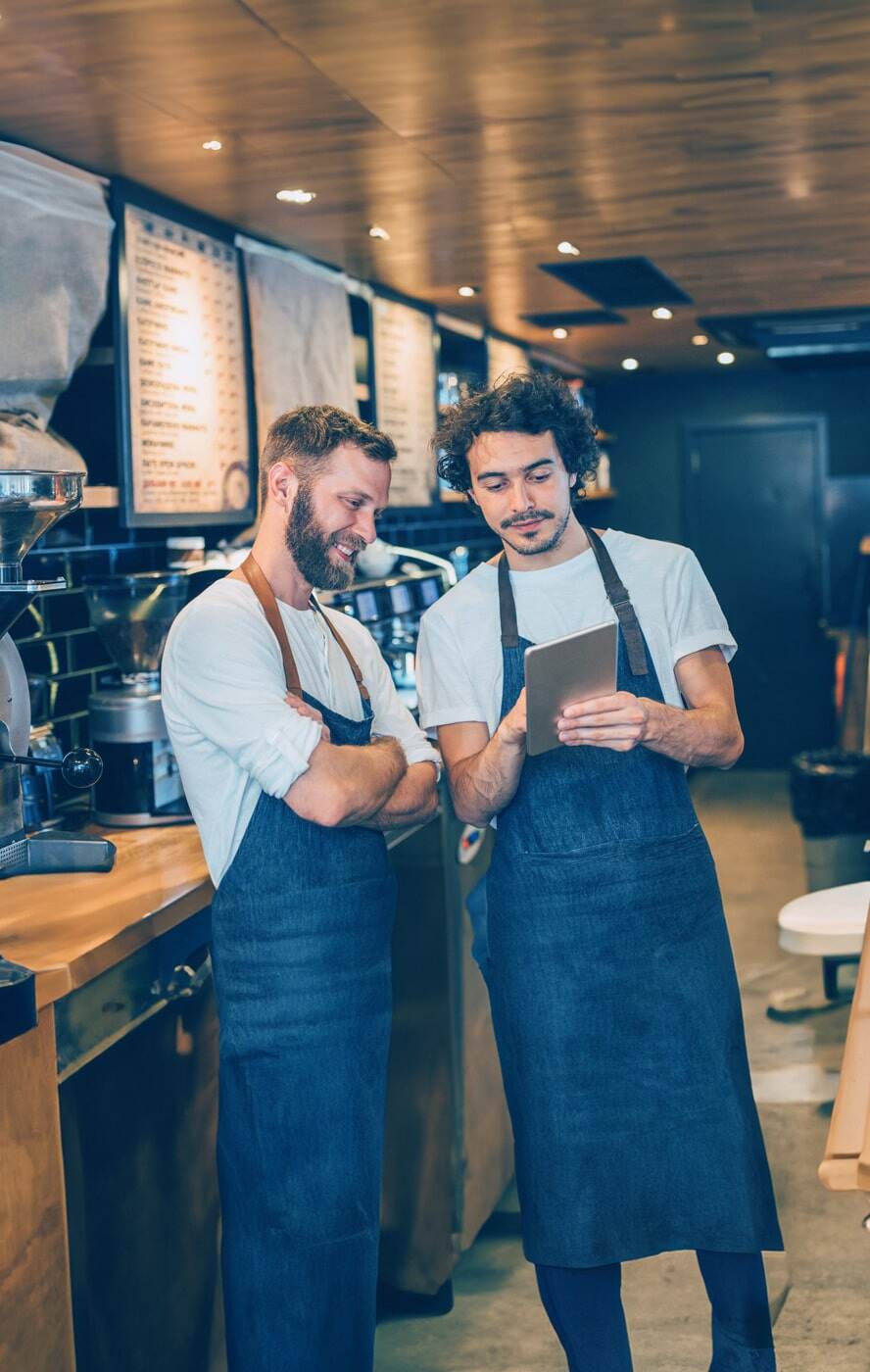 Der Digitale Assistent aleno bringt in Restaurants und Hotels alle relevanten Informationen in Echtzeit und system- und standortübergreifend auf einen Blick zusammen.